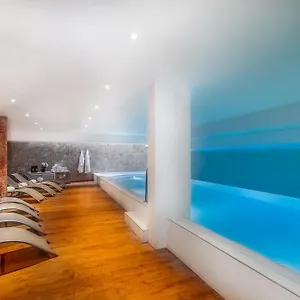 4* Hotel Montaigne &